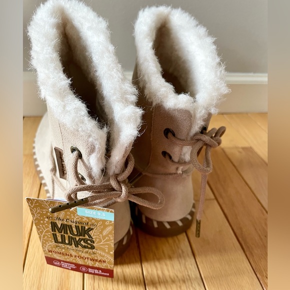 Genuine Suede Boots, Muk Luks, Sand Colored, Women’s 9.5, NEW WITH TAGS, NWT - Picture 4 of 15
